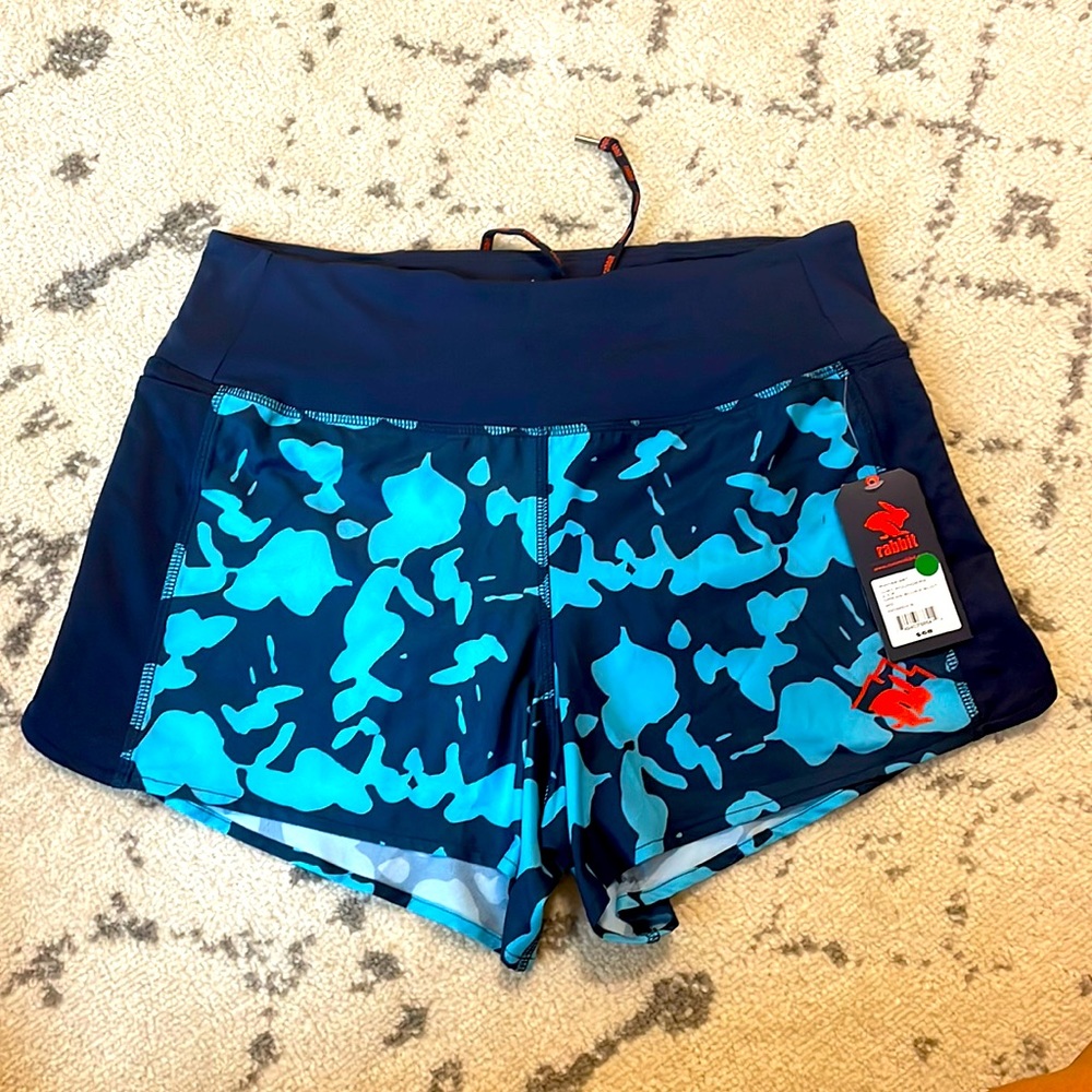 NWT Rabbit Dirt Pounders 2.0 women’s running shorts - 4”